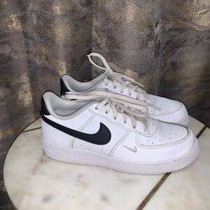 Nike Air Force 1 ‘07 LV8 40th Anniversary  big kids size 3